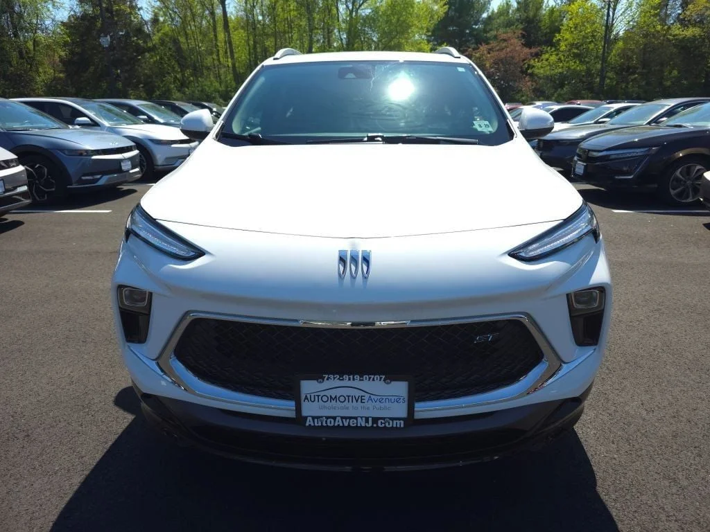 Used 2025 Summit White Buick 4dr Sport Touring w/ Power Liftgate image 2