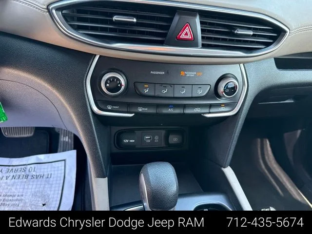 Used 2019 Red Hyundai SE image 22