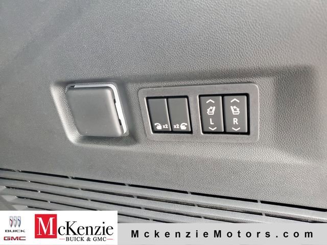 2026 GMC Yukon Denali Ultimate - Photo 33