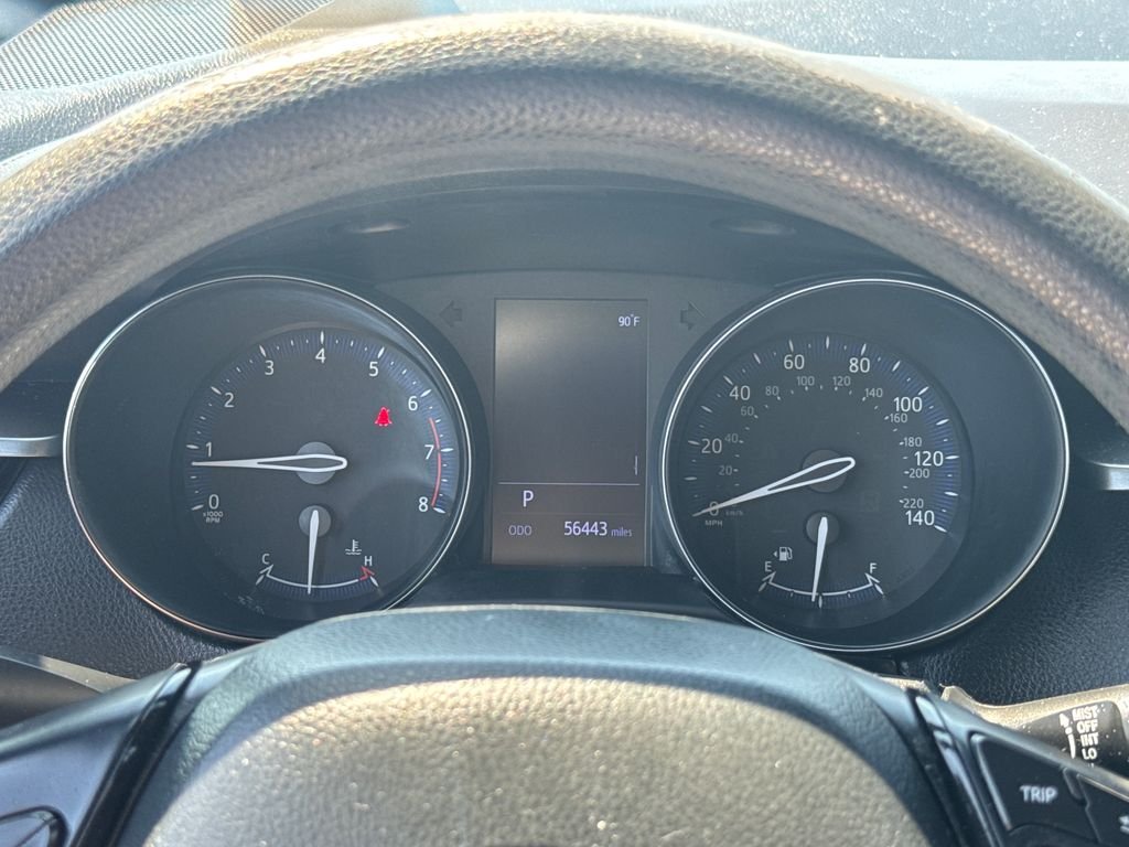 Used 2019 White Toyota LE image 16