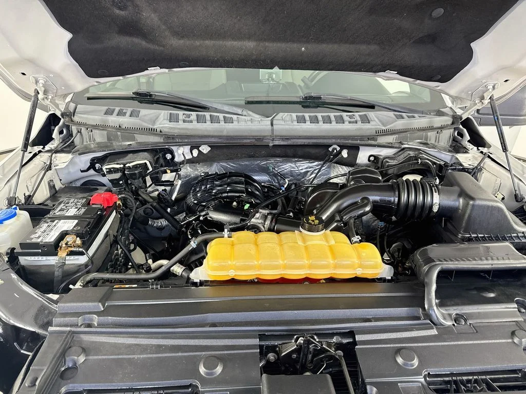 Used 2016 Silver Ford XL image 33