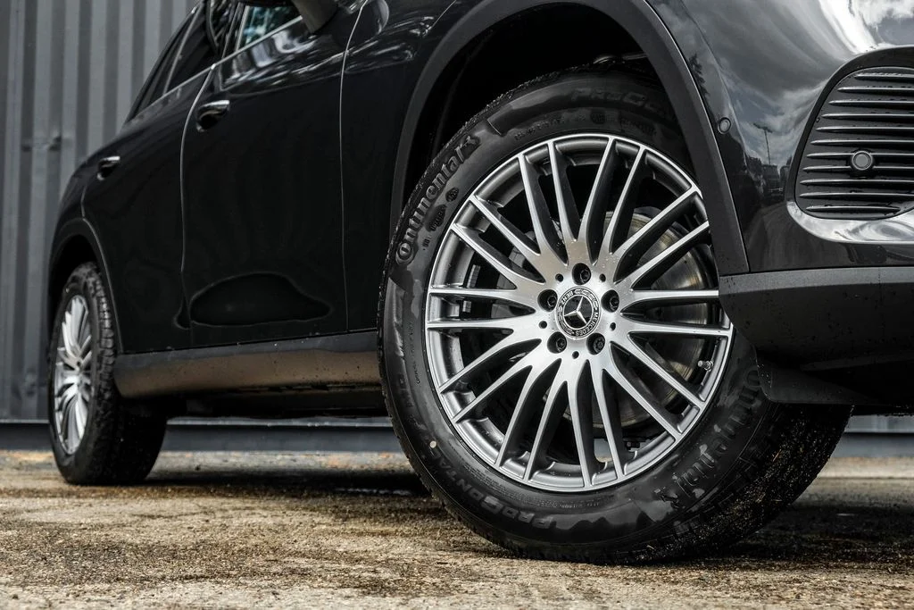 New 2026 Graphite Grey Metallic Mercedes-Benz GLC 300 image 7
