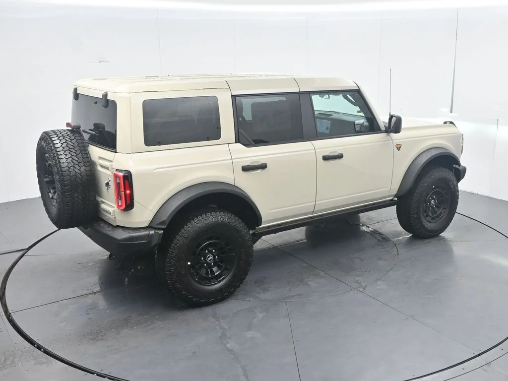 New 2026 Desert Sand Ford Badlands® image 46