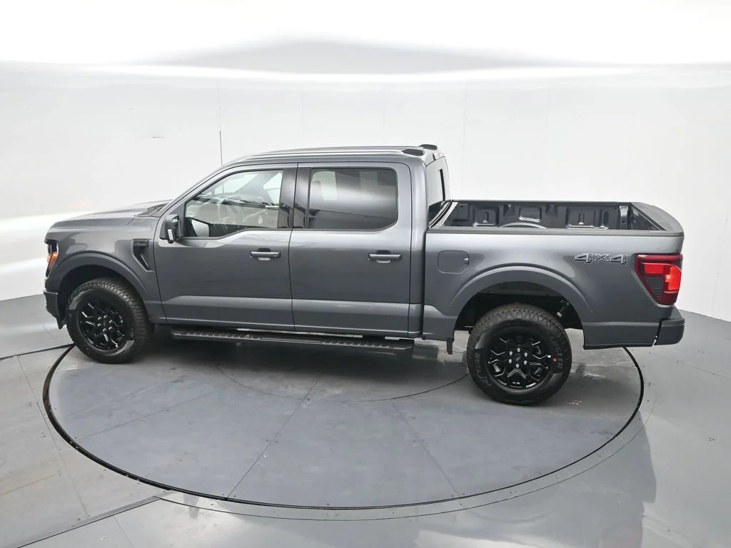 New 2026 Carbonized Gray Metallic Ford XLT image 31