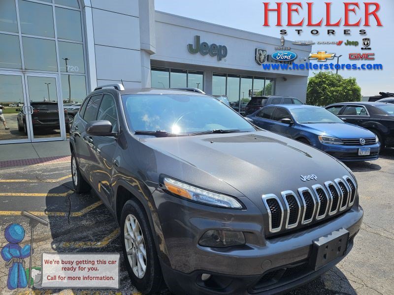 Used 2014 Granite Crystal Metallic Clearcoat Jeep Latitude image 1
