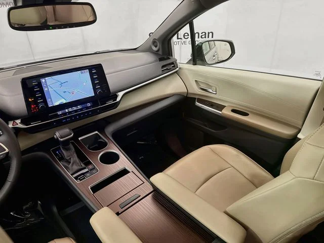 Used 2021 Silver Toyota XLE image 24
