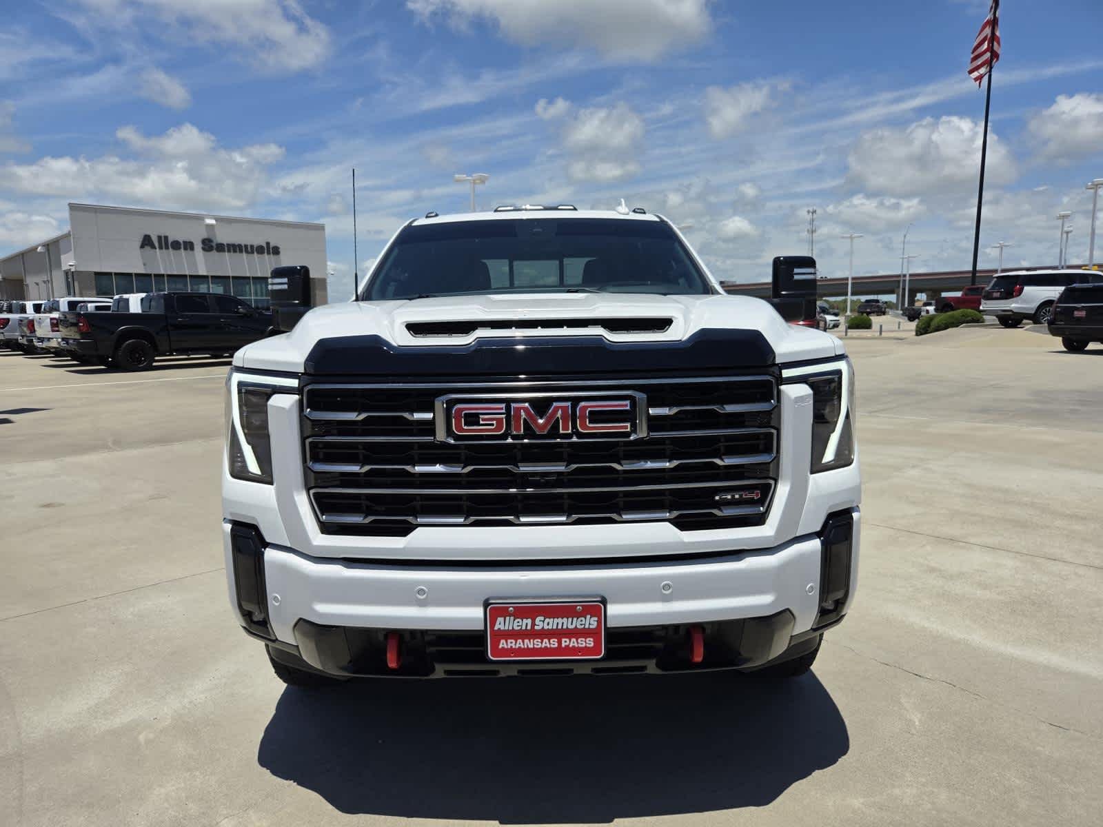 Used 2025 Summit White GMC AT4 image 7