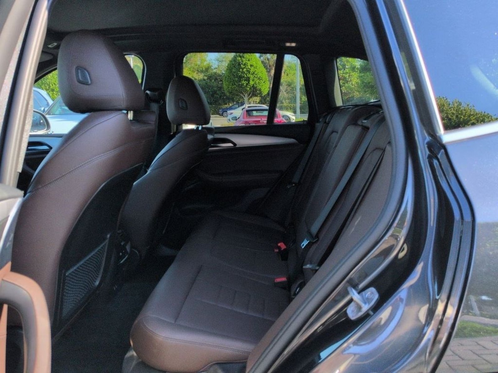 Used 2022 Dark Graphite BMW xDrive30i image 15