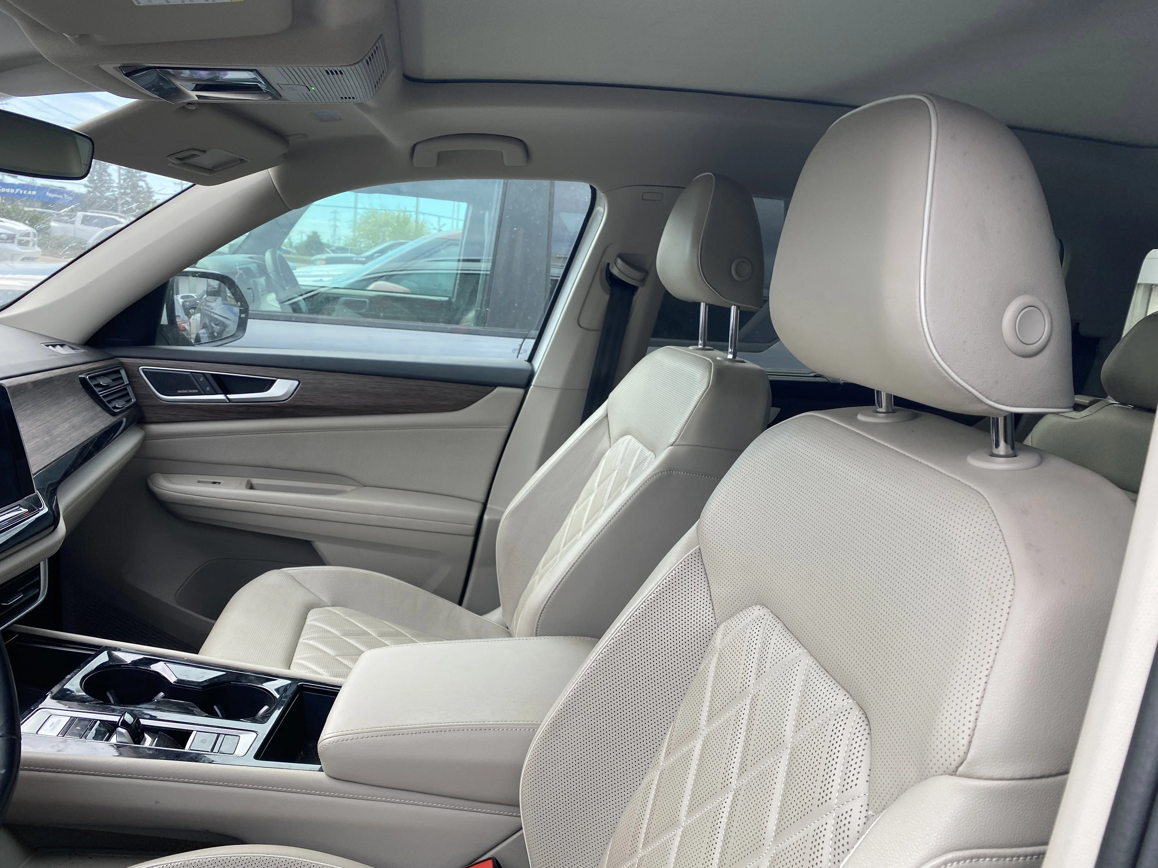 Certified Used 2024 White Volkswagen Execline * PANORAMIC SUNROOF * 360 CAMERA * RADAR CRUISE * image 2