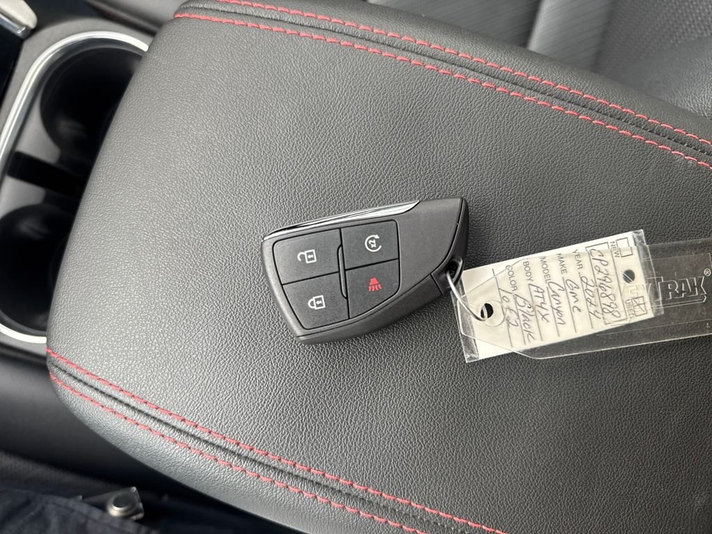 2024 GMC Canyon AT4X - Photo 32