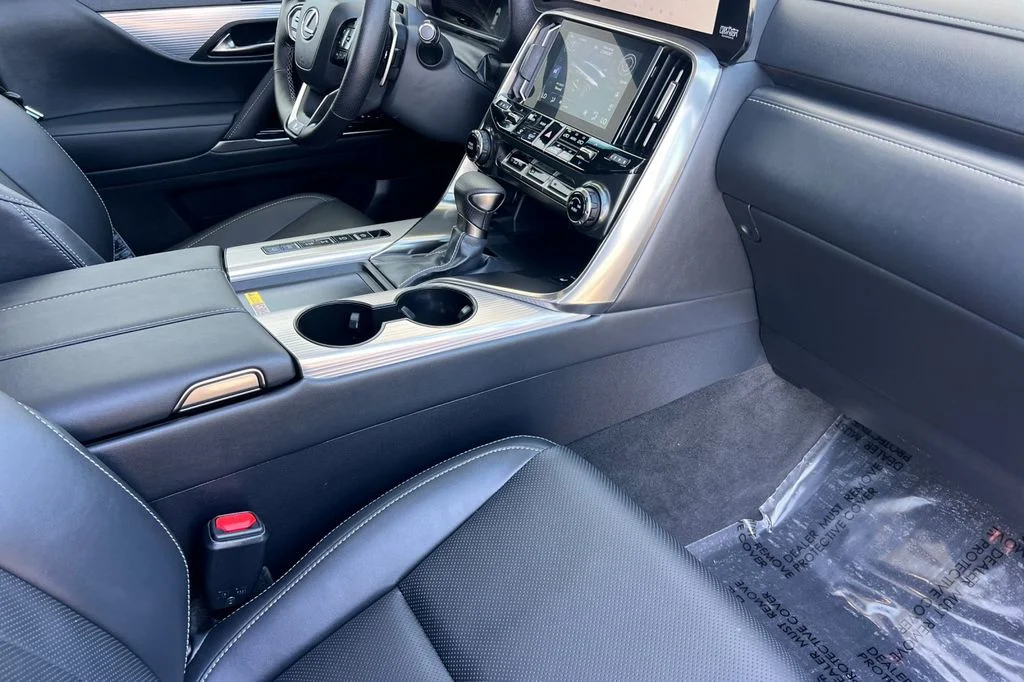 Certified Used 2026 White Lexus 600 F SPORT image 20