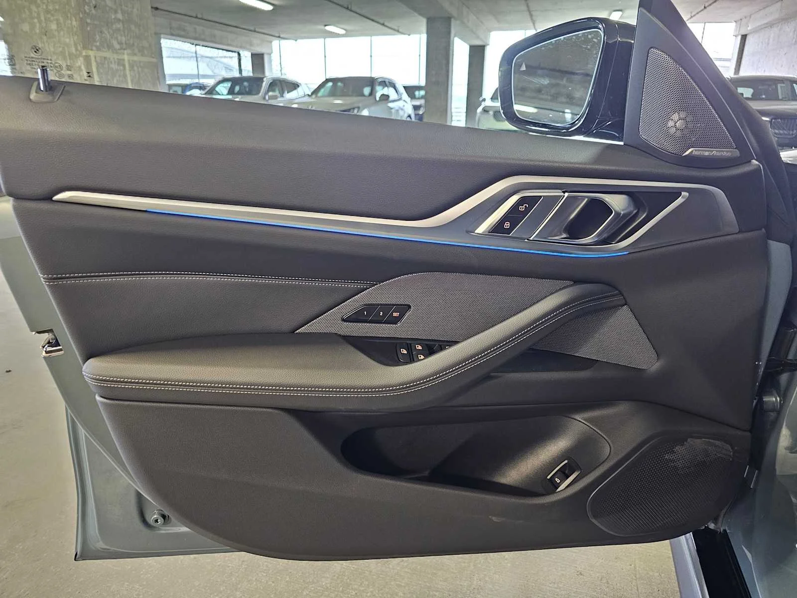 New 2026 Cape York Green Metallic BMW xDrive40 image 28