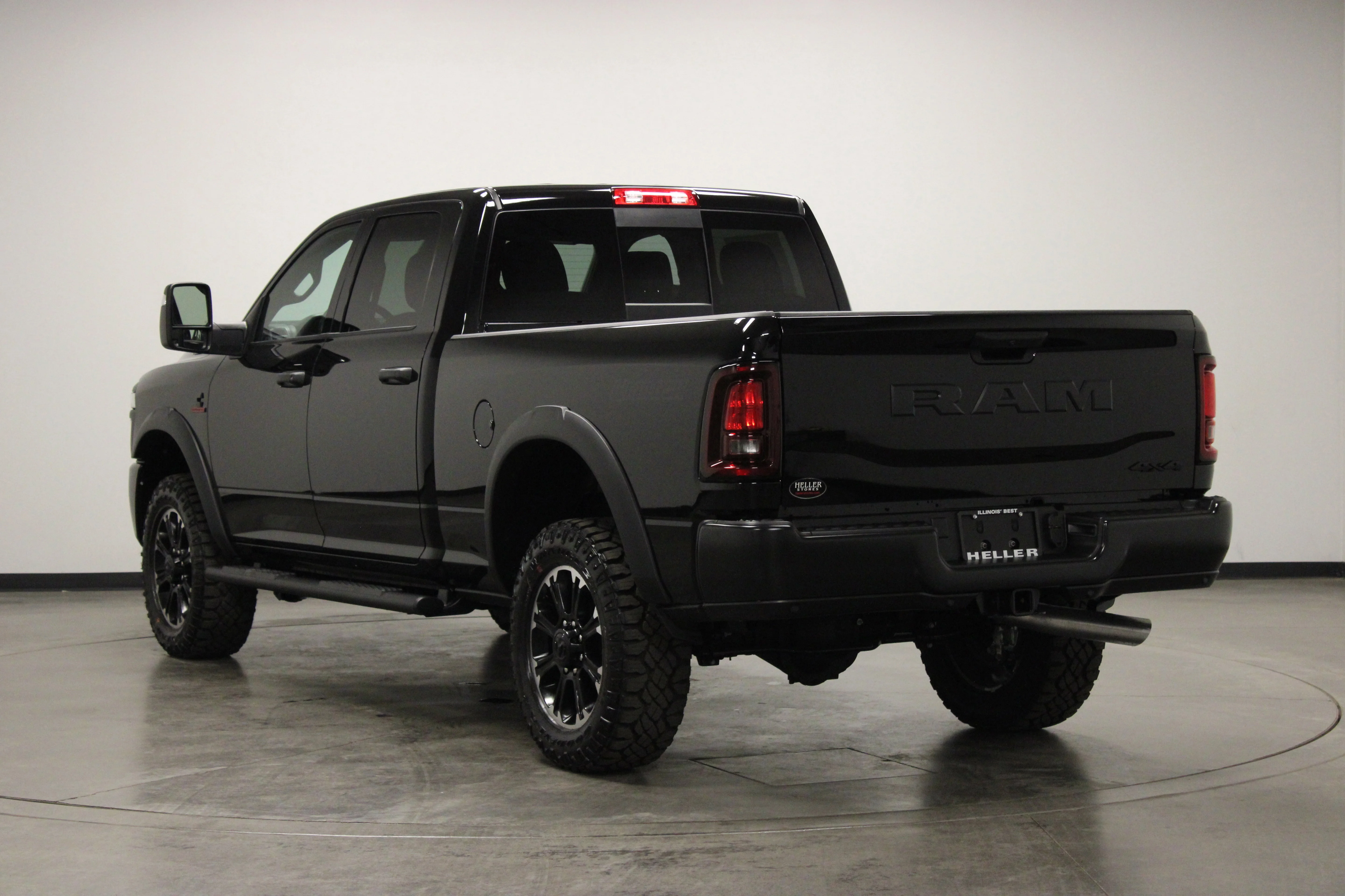 New 2026 Diamond Black Crystal Pearl-Coat Exterior Paint RAM Warlock image 6