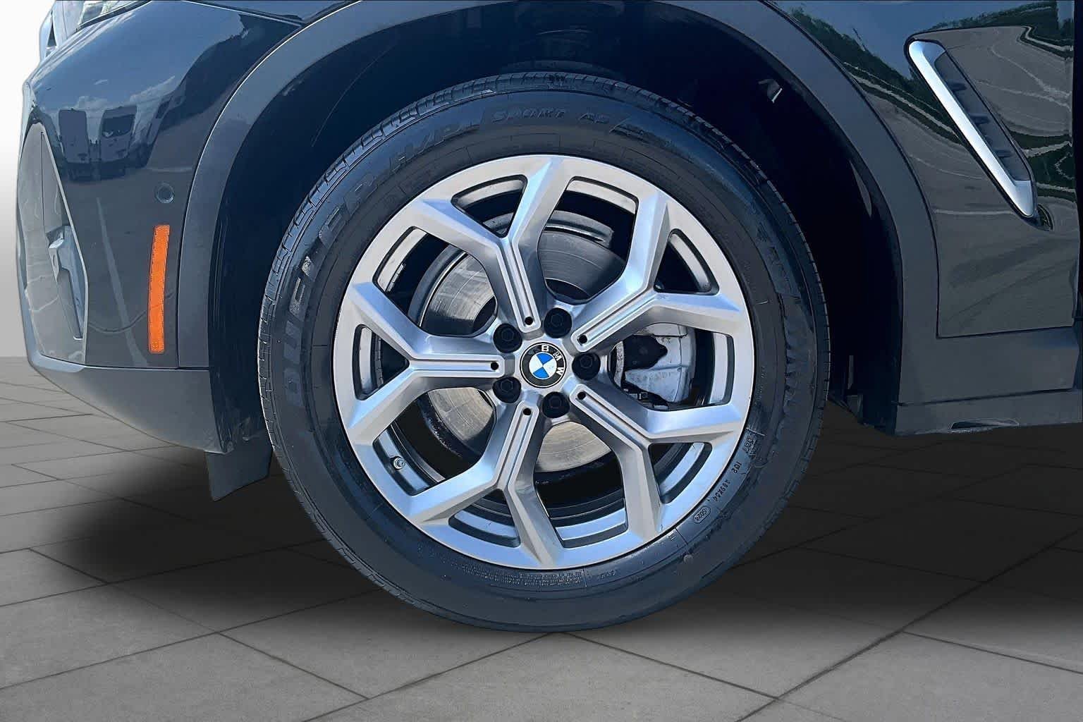 Used 2024 Jet Black BMW sDrive30i image 10