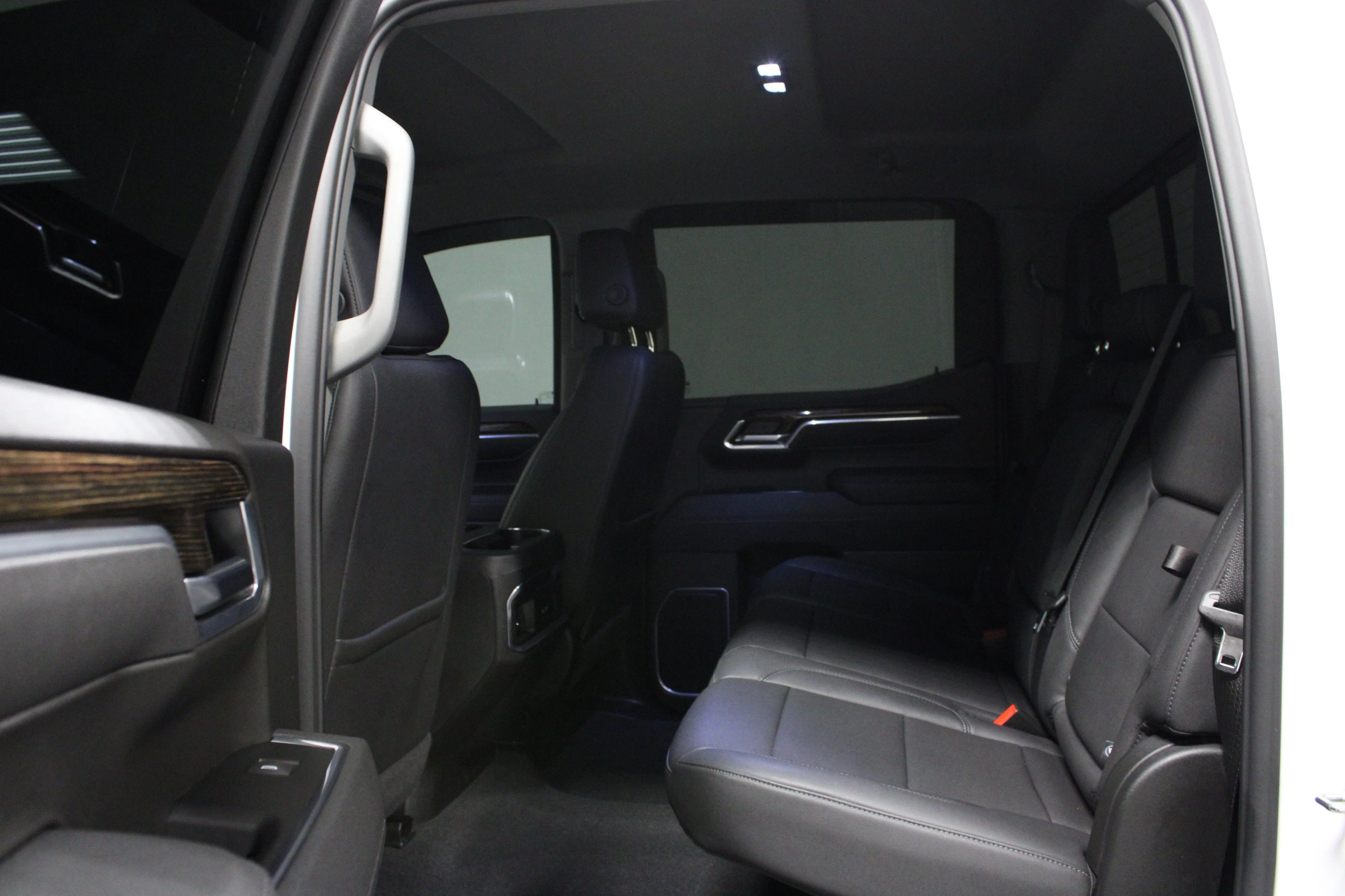 Used 2026 Summit White GMC Elevation image 13