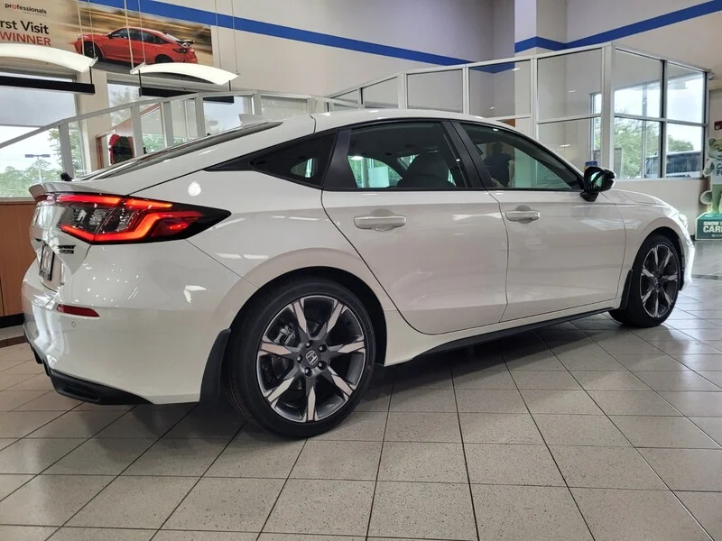 New 2026 Platinum White Pearl Honda SPORT TOURING CVT image 4