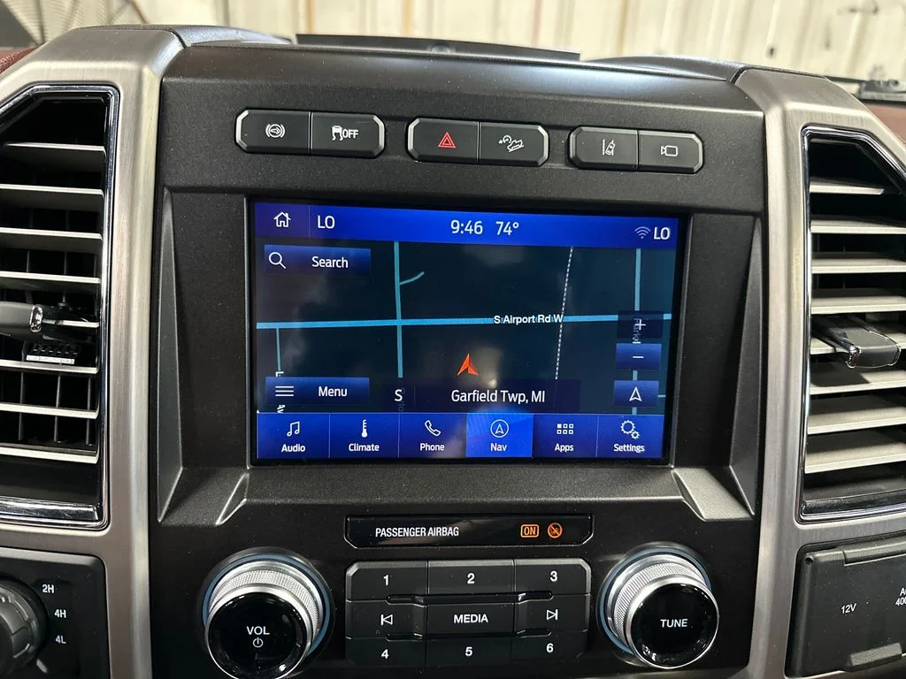 Used 2021 White Ford Platinum image 25