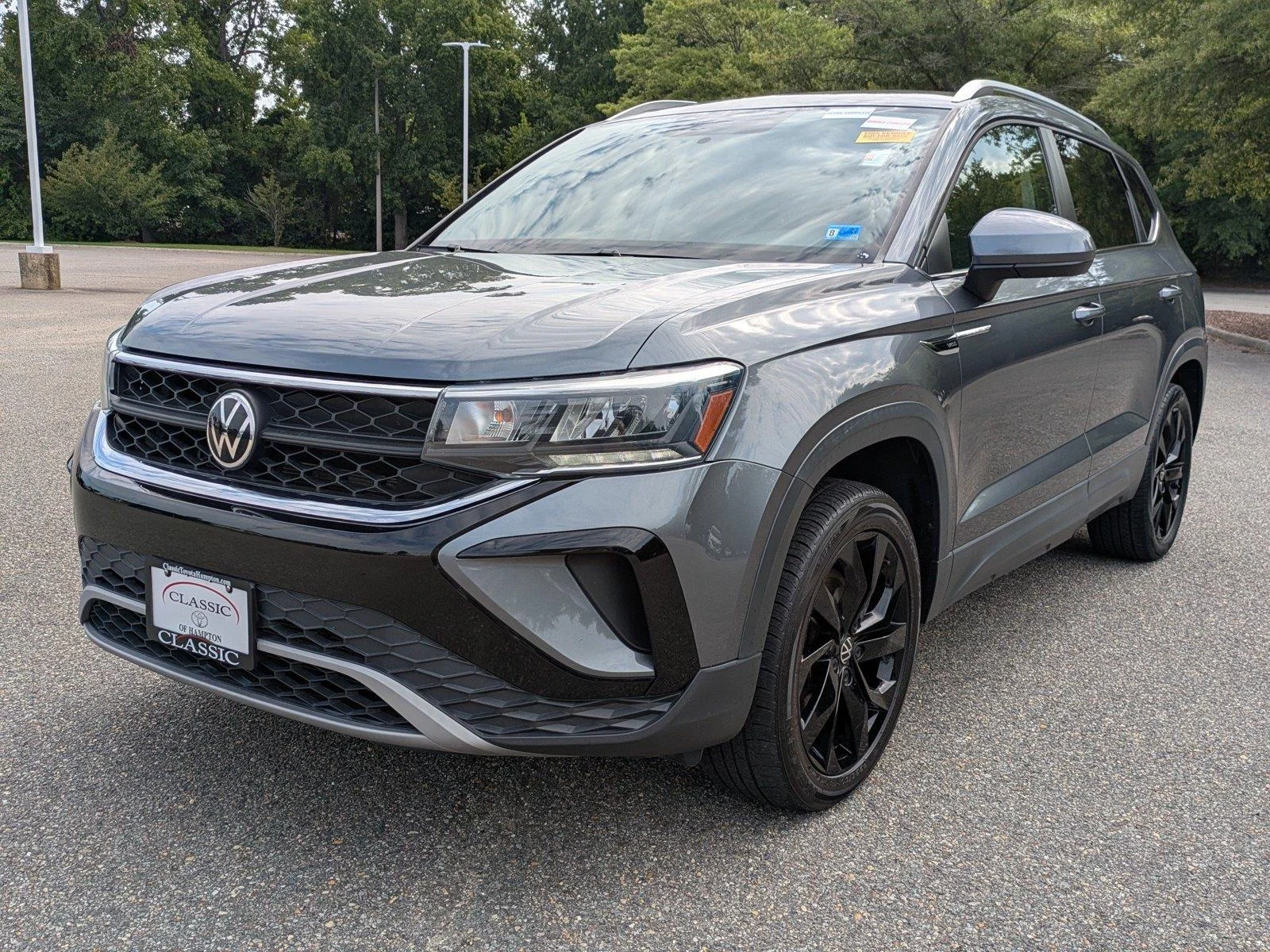 Used 2022 Platinum Gray Metallic Volkswagen SE image 8