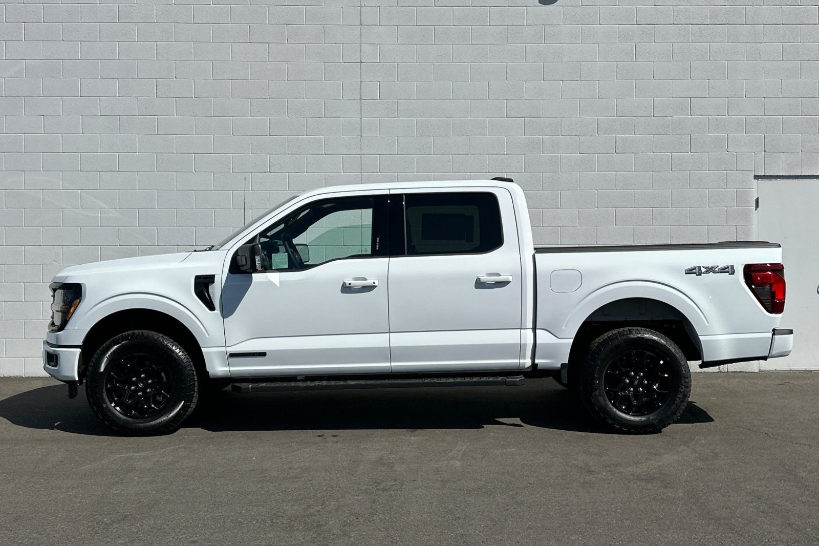 New 2026 White Ford XLT image 6