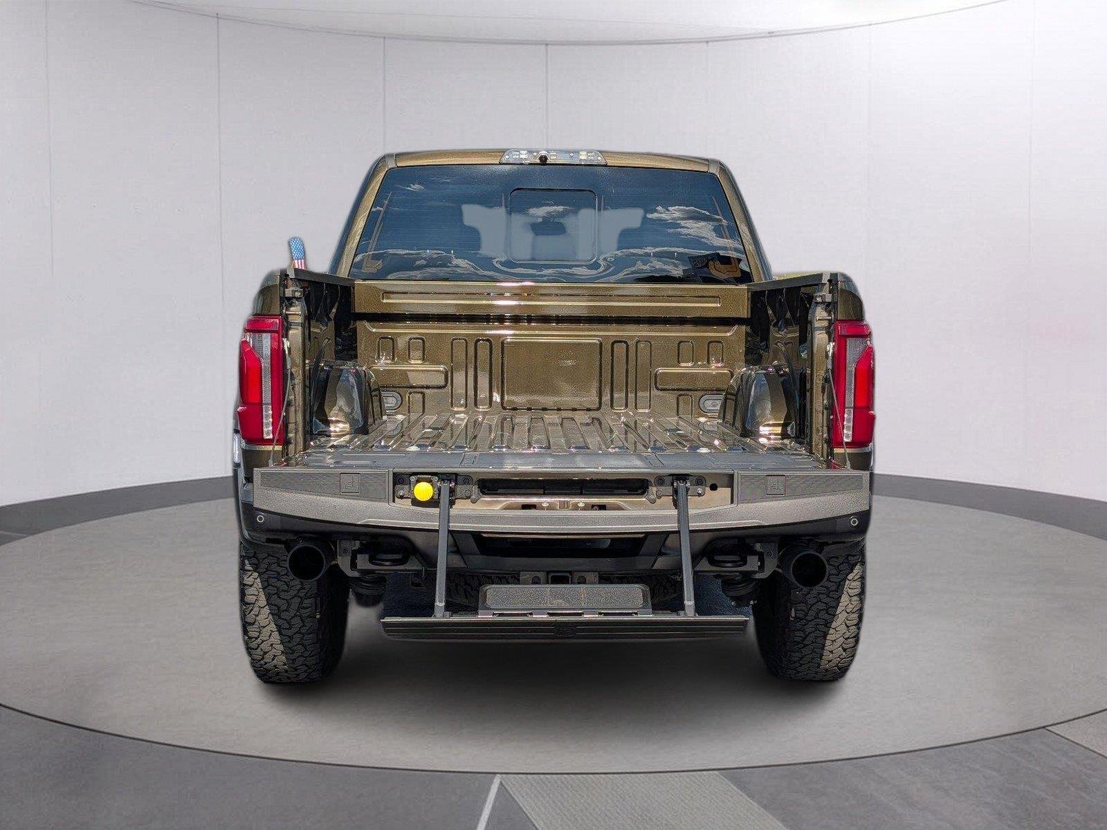 Used 2025 Shelter Green Ford Raptor image 5
