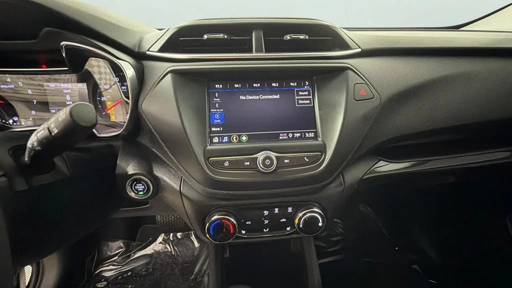 Used 2023 MOSAIC BLACK METALLIC Chevrolet LT image 20