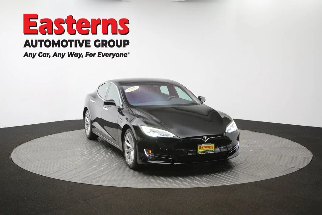 Used 2018 Black Tesla 75D image 48