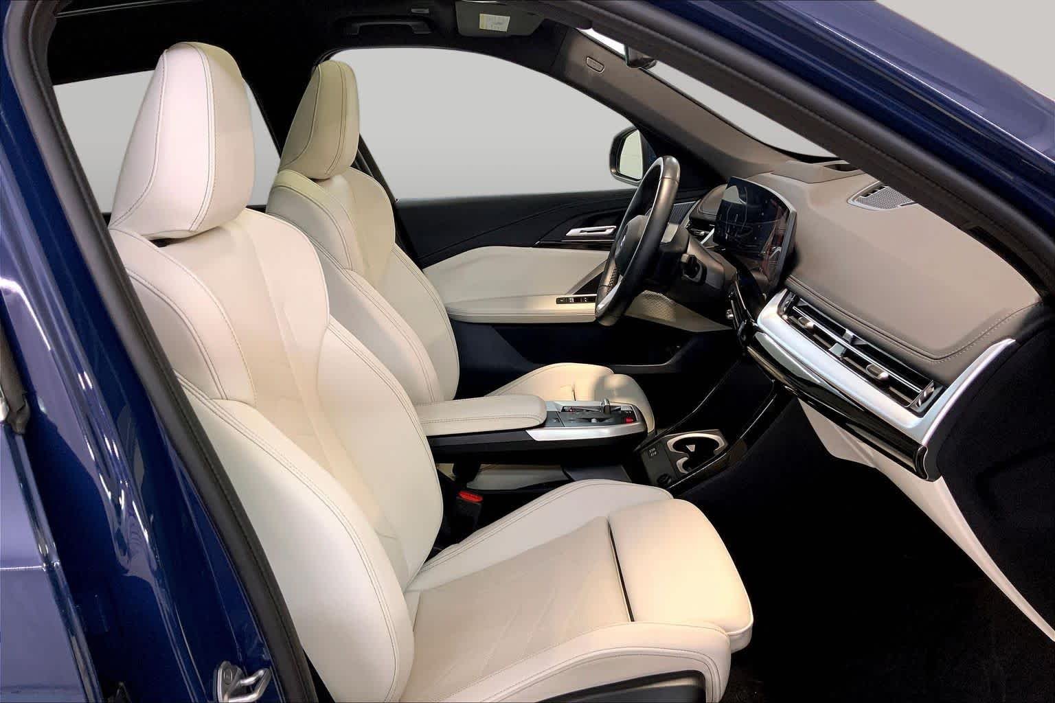 Certified Used 2026 Night Dusk Blue Metallic BMW xDrive28i image 8