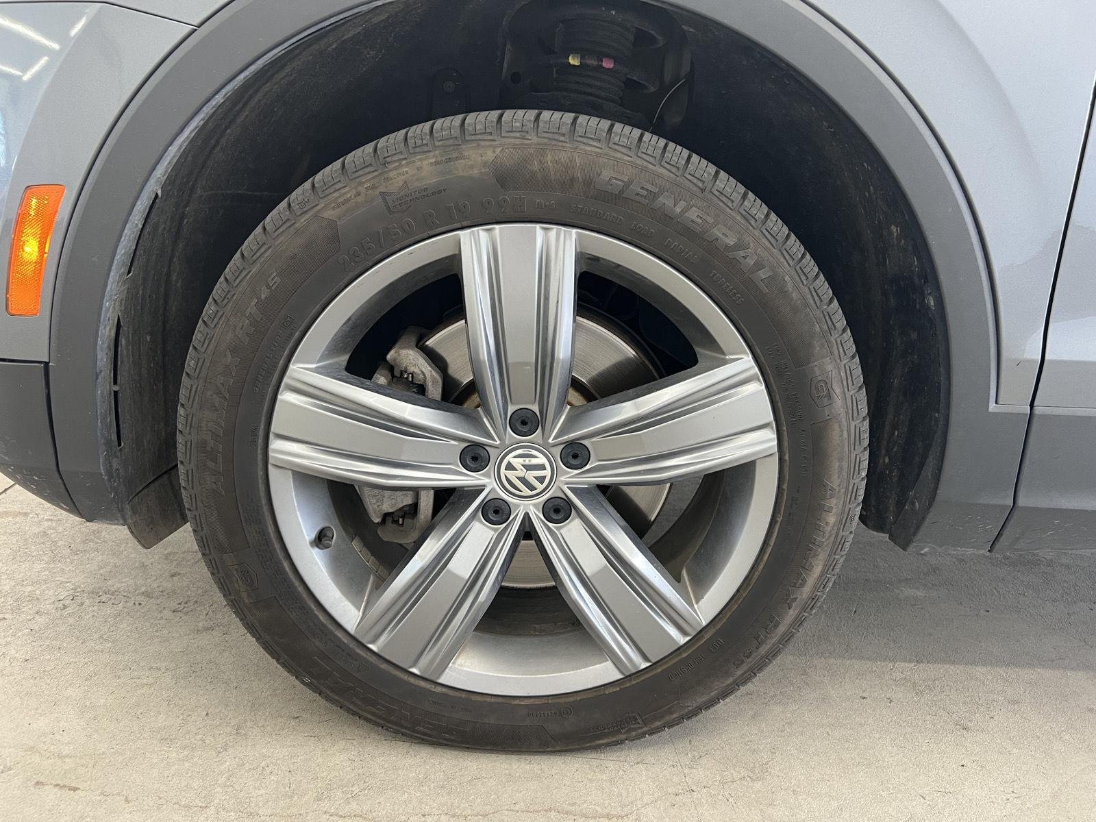 Used 2020 Platinum Gray Metallic Volkswagen SEL image 7