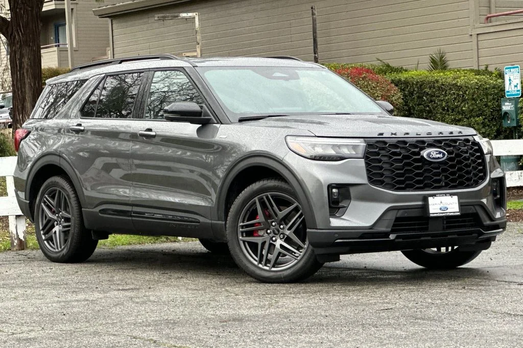 New 2026 Gray Metallic Ford ST-Line image 2