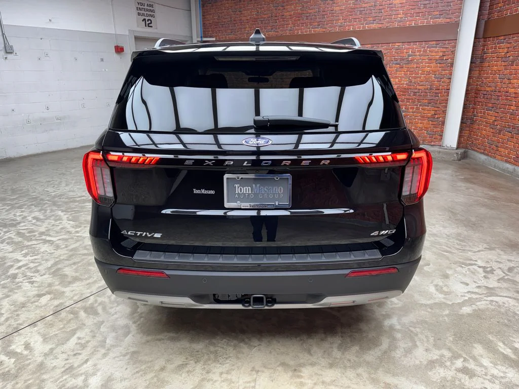 New 2026 Agate Black Metallic Ford Active image 4