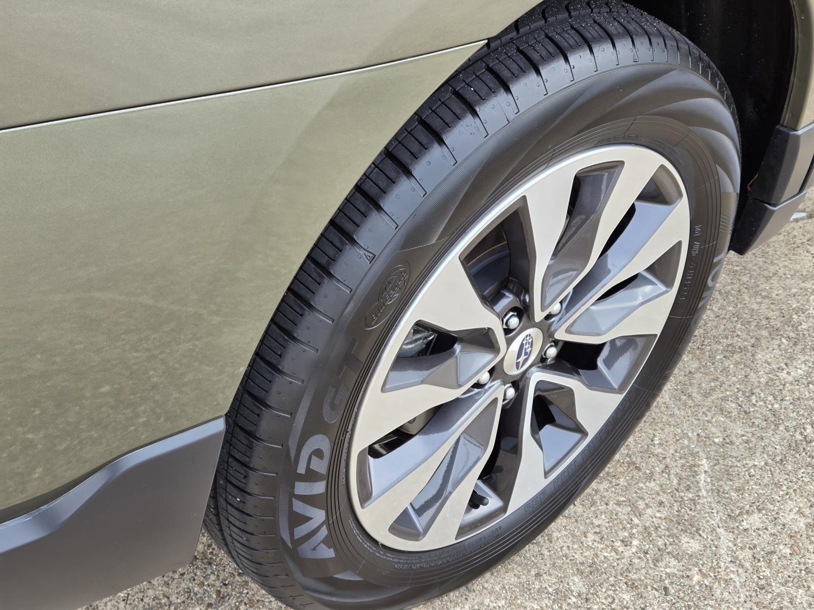 Used 2019 Wilderness Green Metallic Subaru Limited image 11