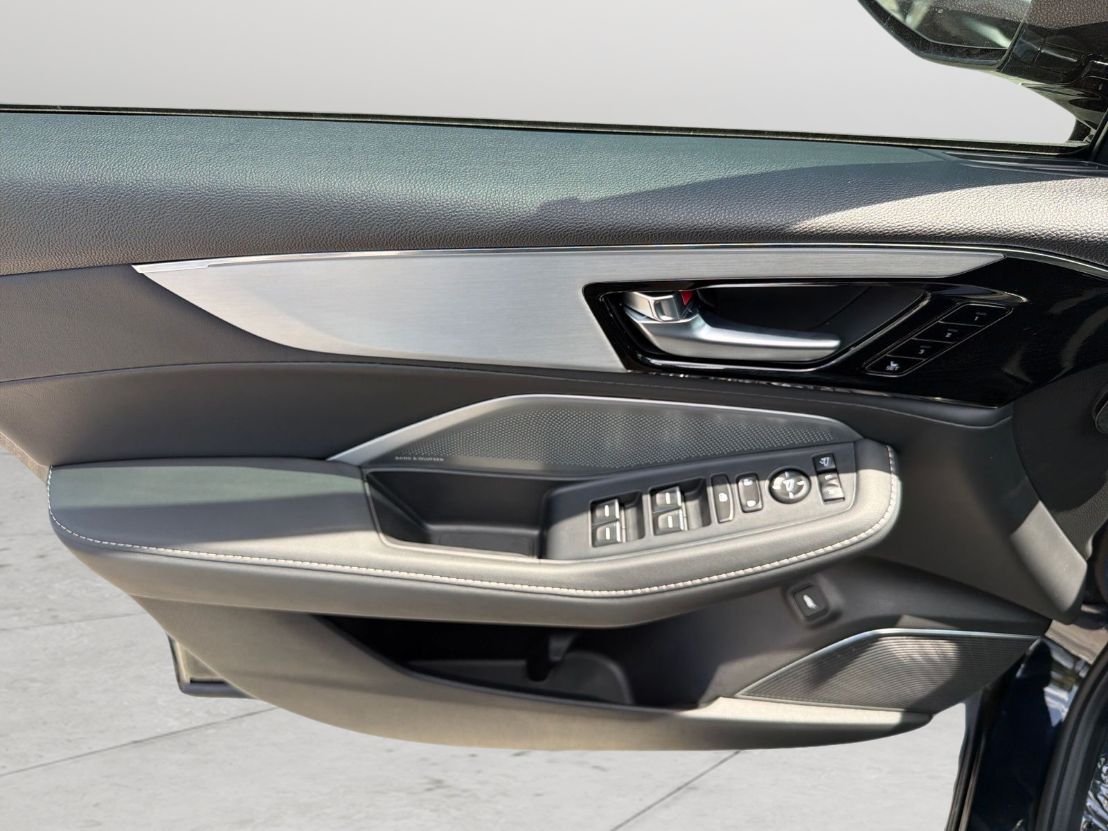New 2026 Majestic Black Pearl Acura Technology Package image 25