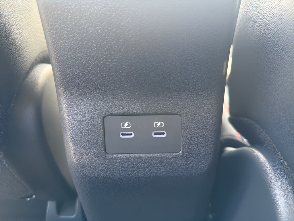 2026 Nissan KICKS SR - Photo 21