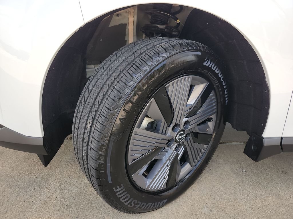 Certified Used 2025 White Nissan SL image 34