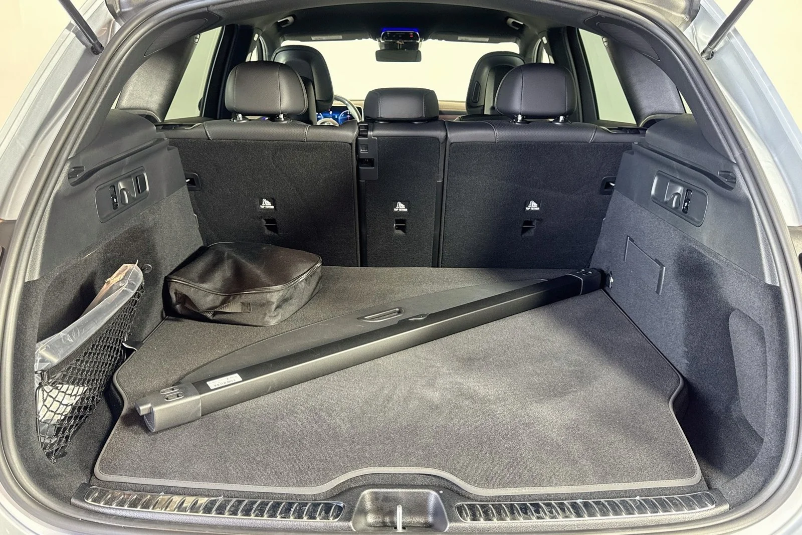 Used 2025 Cirrus Silver Metallic Mercedes-Benz GLC 350e image 24