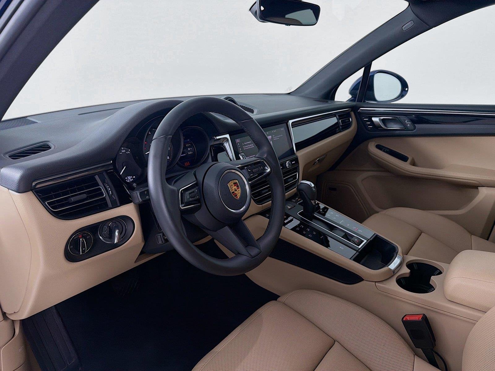 Used 2026  Porsche  image 4