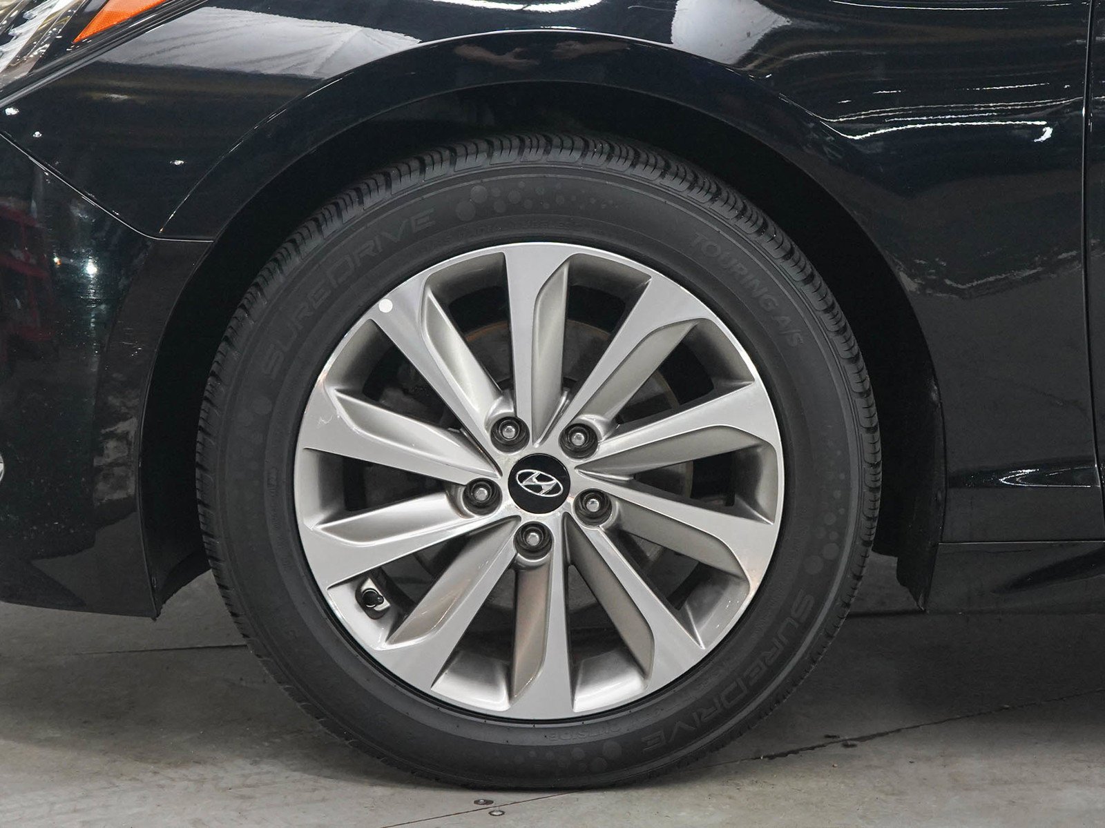 Used 2017 Phantom Black Hyundai Sport 2.4L image 27