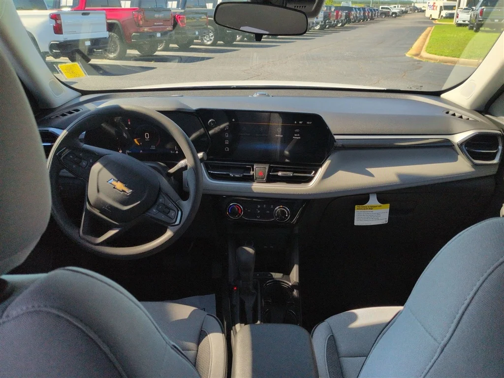 New 2026 Summit White Chevrolet LT image 44