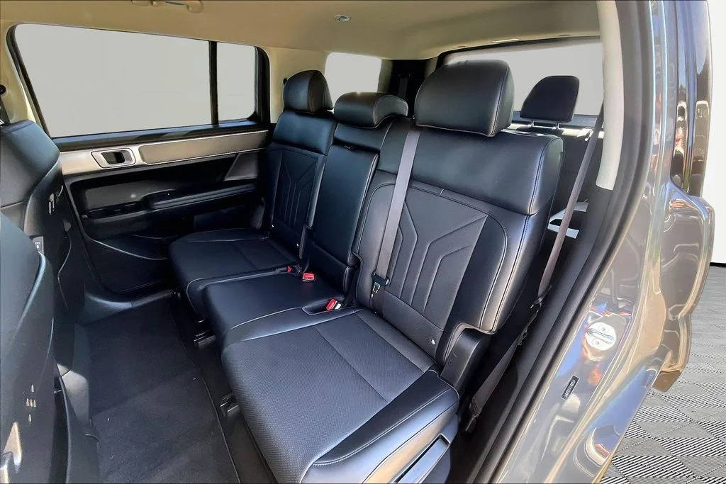 Used 2026 Hampton Gray Hyundai SEL image 26