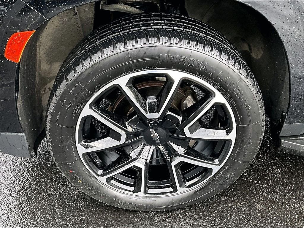 Used 2021 Black Chevrolet RST image 7