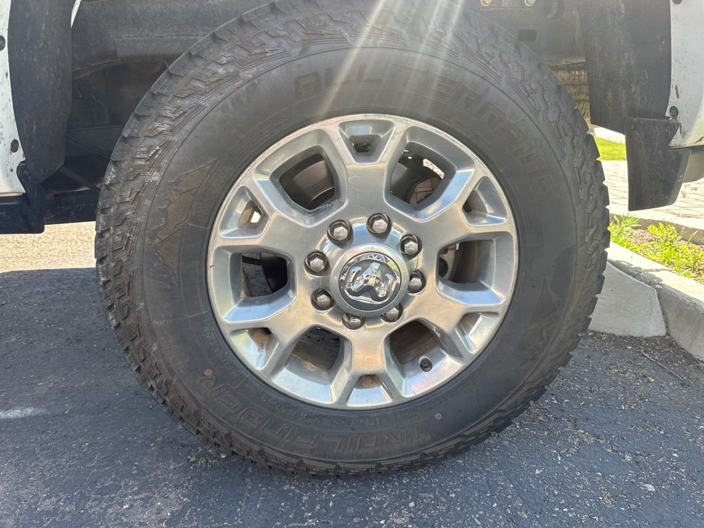 Used 2021 White Ram Laramie image 15