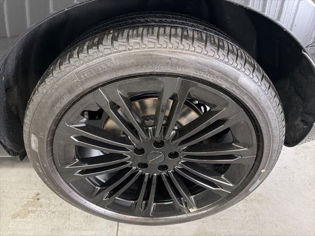 New 2026 Santorini Black Land Rover Autobiography image 29