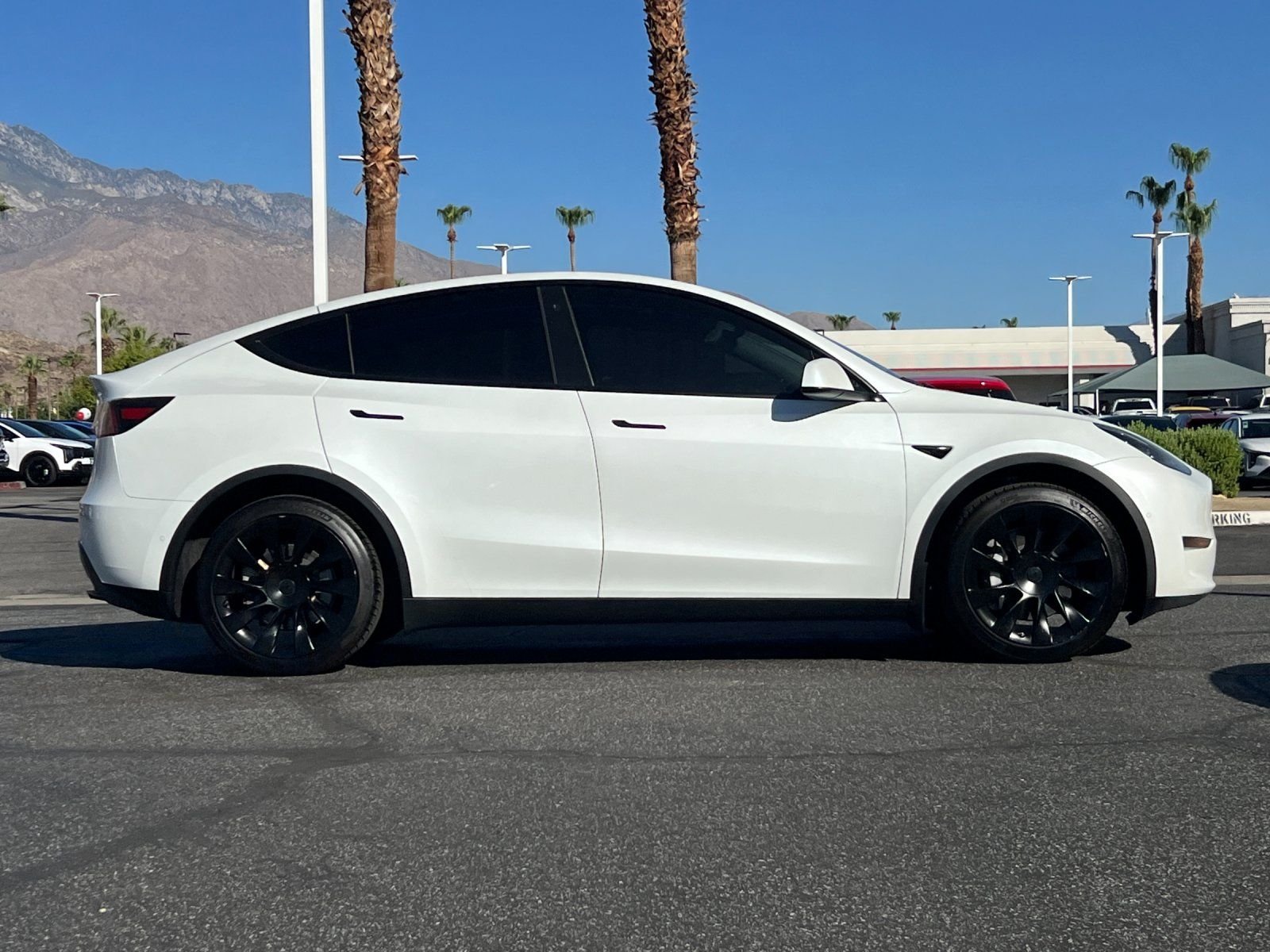 Used 2021 Tesla Model Y Long Range with VIN 5YJYGDEE5MF218128 for sale in Cathedral City, CA