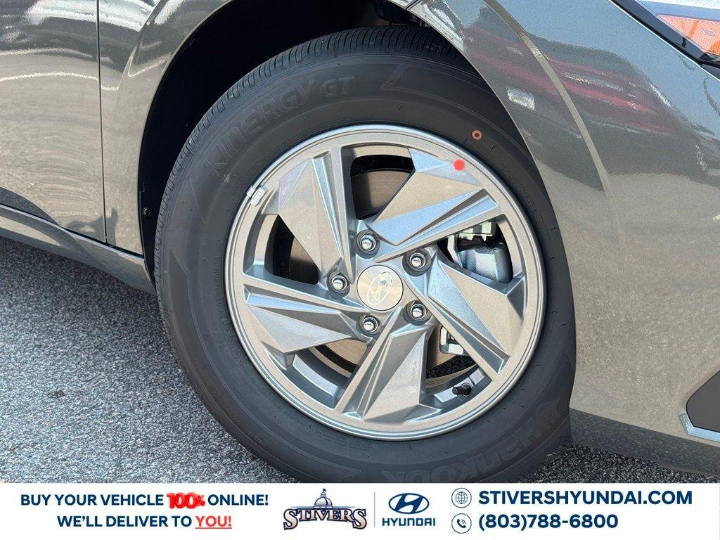 New 2026 Gray Hyundai SE image 6