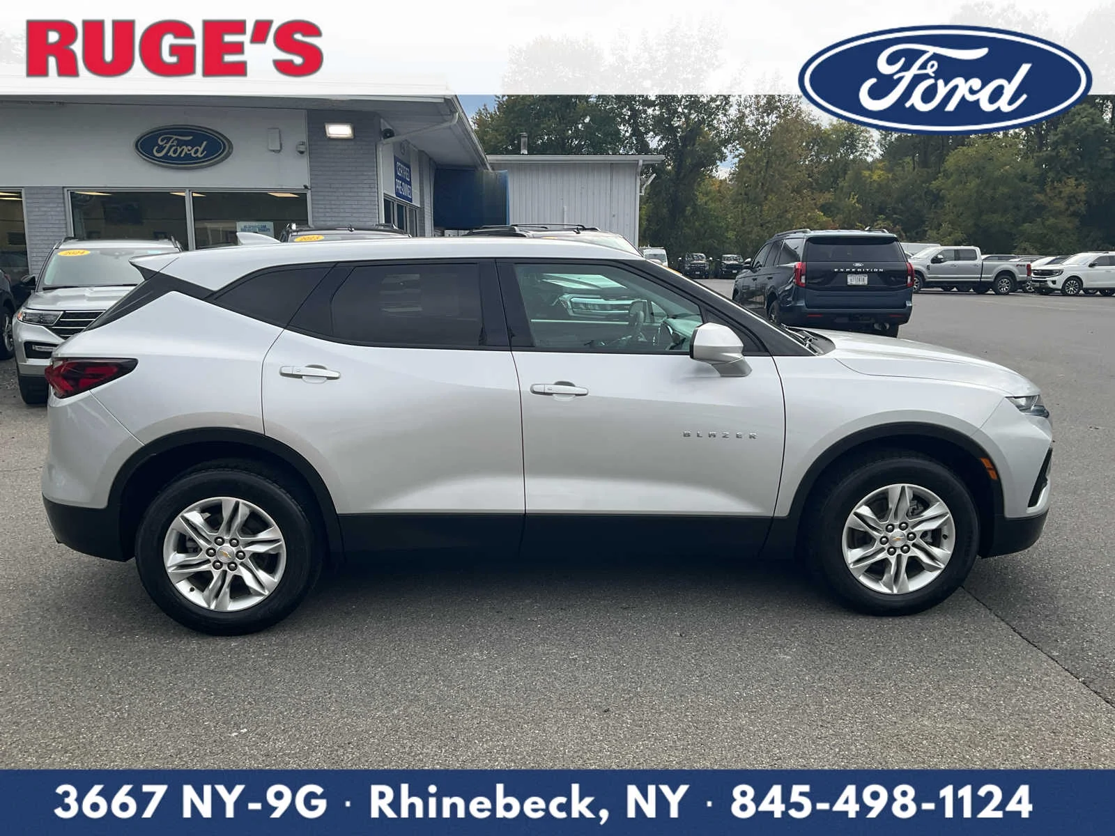 Used 2022 Silver Ice Metallic Chevrolet LT image 2