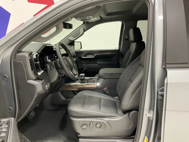 2026 Chevrolet Silverado 1500 LT - Photo 14