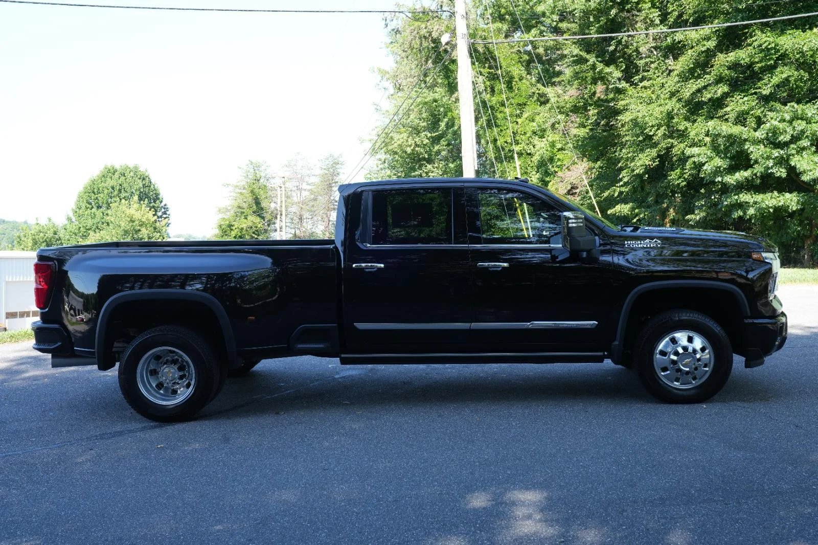 Used 2024 Black Chevrolet High Country DRW image 8