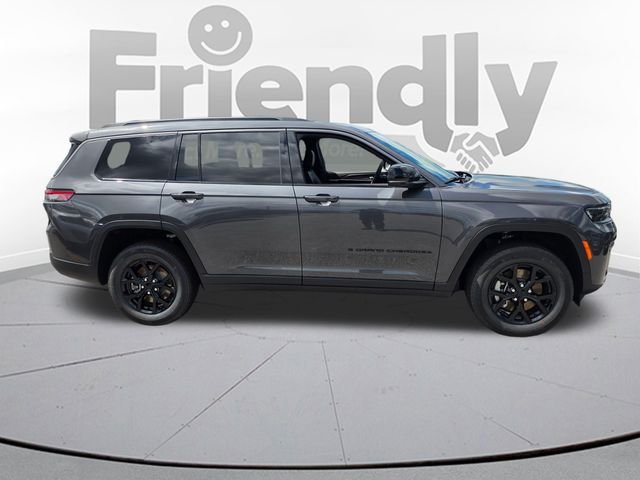 New 2026 Baltic Gray Metallic Clear-Coat Exterior Paint Jeep Laredo image 4
