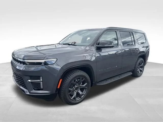 New 2026 Baltic Gray Metallic Clearcoat Jeep Upland image 3