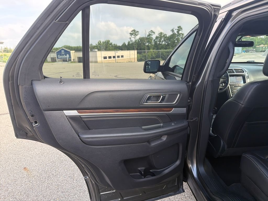 Used 2018 Gray Ford Limited image 14